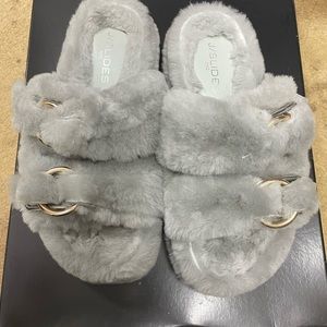 J SLIDES SIZE 7 Worn only a couple of times